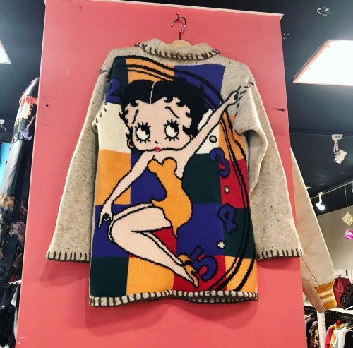 Carousel post from sunmallhiroshima.