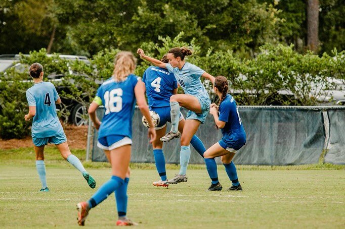 Carousel post from uscbsandsharks.