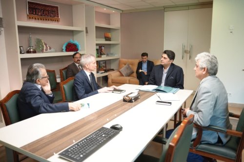 Carousel post from pakfightspolio.