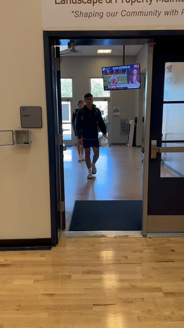 Video post from uscbsandsharks.