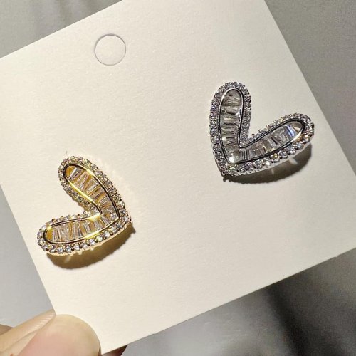 Carousel post from blingtw.
