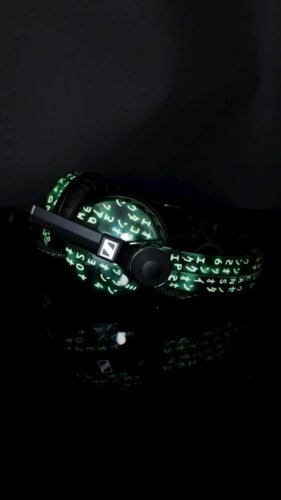 Video post from customcans_headphones.
