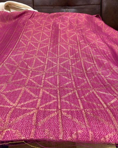 Carousel post from akbar_fabrics_.