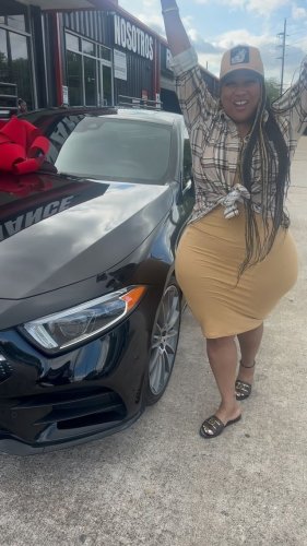 Video post from sincere.tha.car.plug.