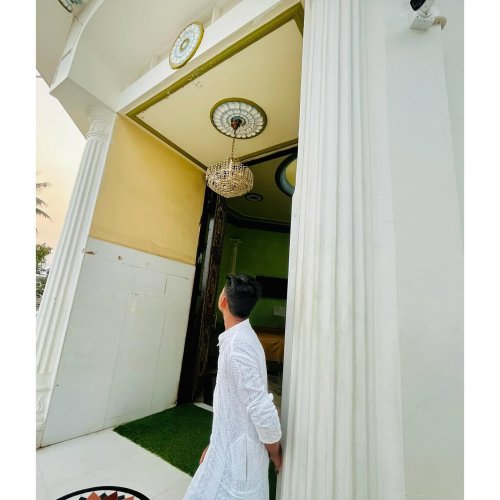 PostPhoto