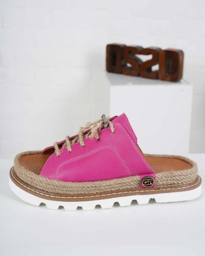 Carousel post from ossoshoes.