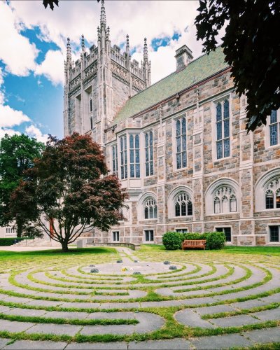 Carousel post from bostoncollege.