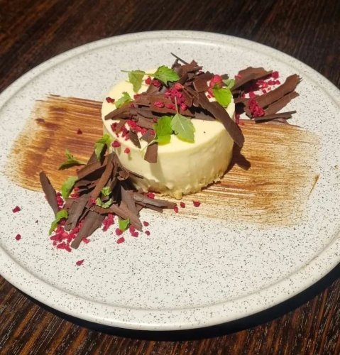 Carousel post from thearytoukley.