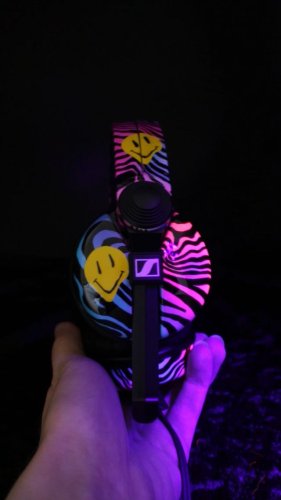 Video post from customcans_headphones.