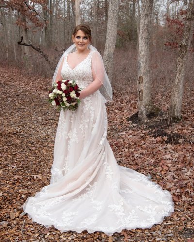 Carousel post from thecurvybridenj.