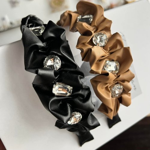 Carousel post from blingtw.