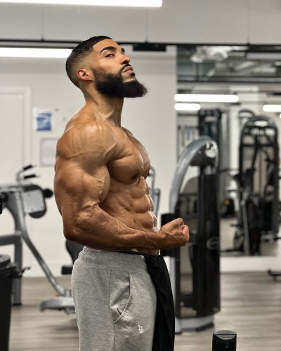 Carousel post from ph_gains.