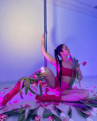 Carousel post from poledance_krasnodar.
