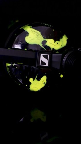 Video post from customcans_headphones.