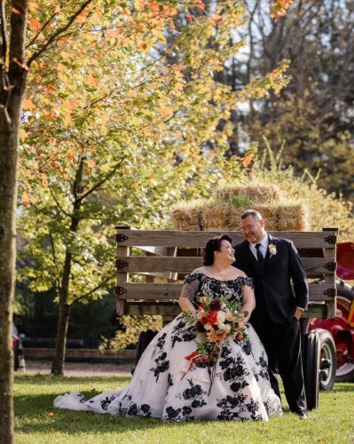 Carousel post from thecurvybridenj.