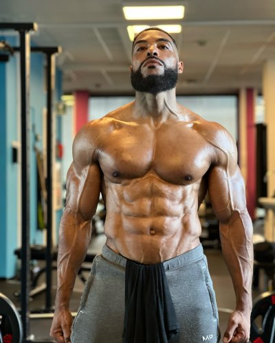 Carousel post from ph_gains.