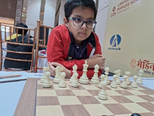 ChessBase India on X: WHITE TO PLAY & MATE IN 10 By Alois Johandl