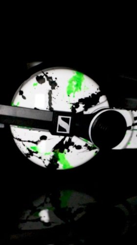 Video post from customcans_headphones.