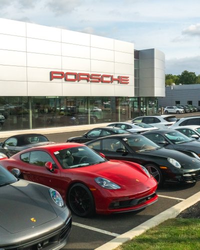 Carousel post from porschewarrington.