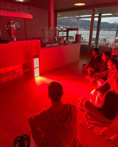 Photo post from Luminousred.light.