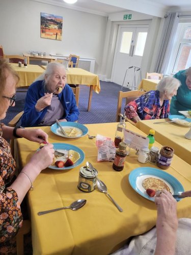 Carousel post from Ventress Hall care home.