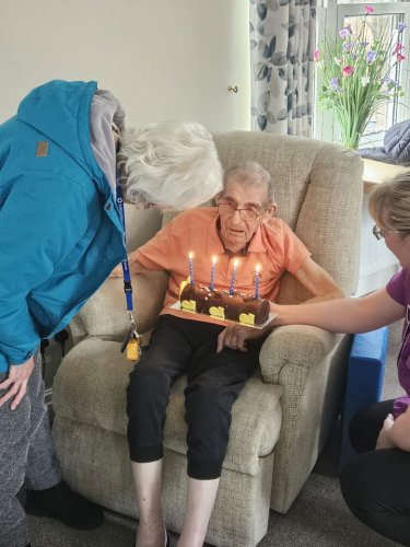 Carousel post from Ventress Hall care home.