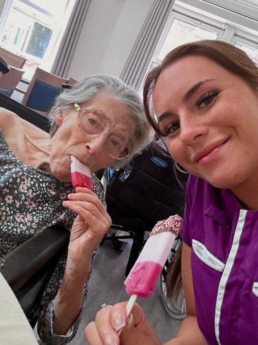 Carousel post from Ventress Hall care home.