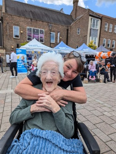 Carousel post from Ventress Hall care home.