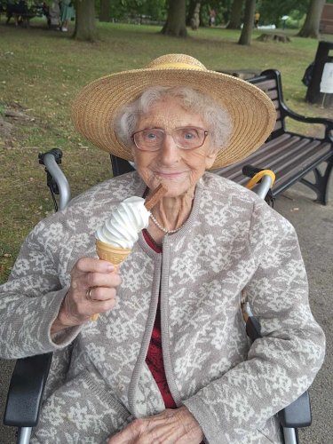 Carousel post from Ventress Hall care home.