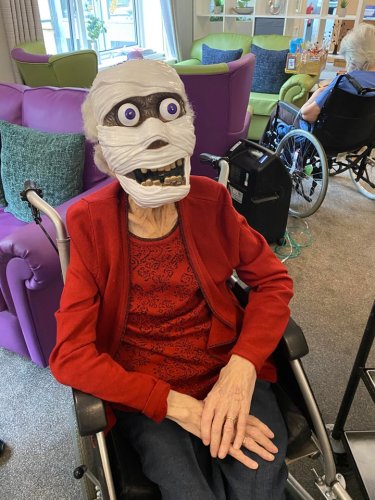 Carousel post from Ventress Hall care home.