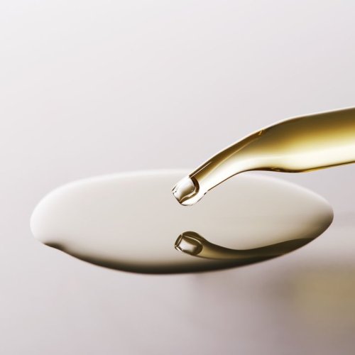 Carousel post from 三省製薬　デルメッド.