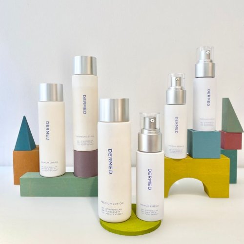 Carousel post from 三省製薬　デルメッド.