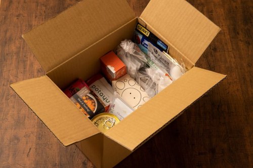 Carousel post from 三省製薬　デルメッド.