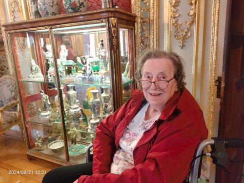 Carousel post from Sherwood Grange Care Home.