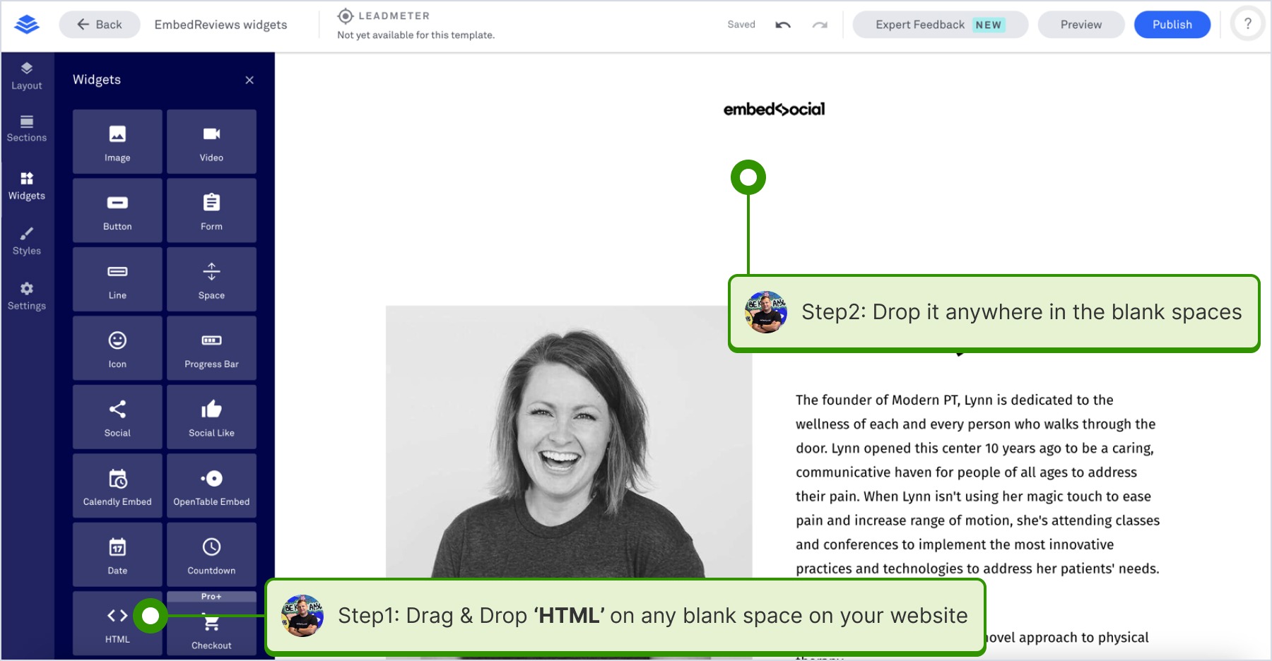 左側のWidgetsを開き、HTMLを選んでWebサイトのブロックにドラッグ＆ドロップしている画面